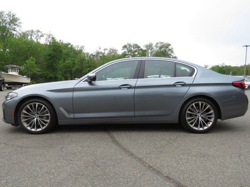 Used 2022 BMW 530i xDrive w/ Convenience Package AWD/4WD image 8