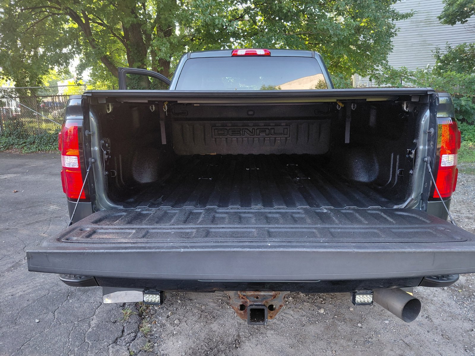 Used 2018 GMC Sierra 3500 Denali w/ Duramax Plus Package AWD/4WD image 18