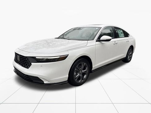 New 2026 Honda Accord EX-L image 3
