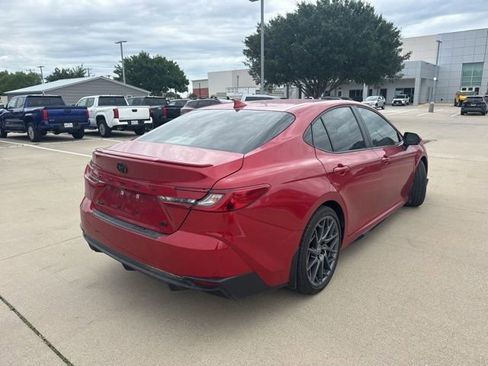 Used 2025 Toyota Camry SE w/ Convenience Package FWD image 3