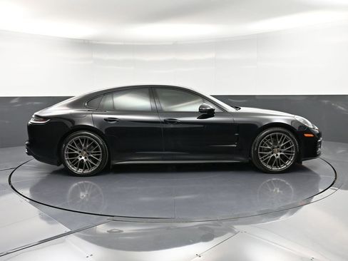 Certified 2022 Porsche Panamera Platinum Edition image 9