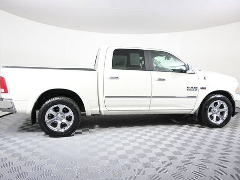 Used 2017 RAM 1500 Laramie AWD/4WD image 8