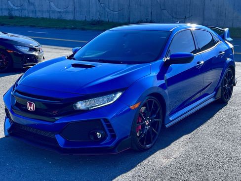 Used 2018 Honda Civic Type R image 9