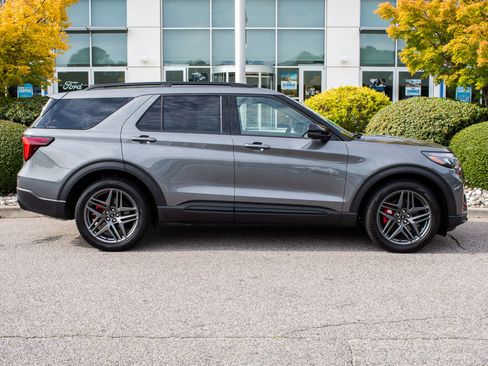 Used 2026 Ford Explorer ST w/ Sun And Sound Package AWD/4WD image 1