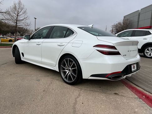 Used 2025 Genesis G70 2.5T image 8