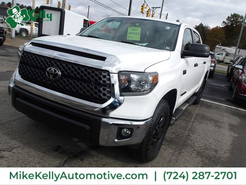 Used 2020 Toyota Tundra 4x4 CrewMax image 3