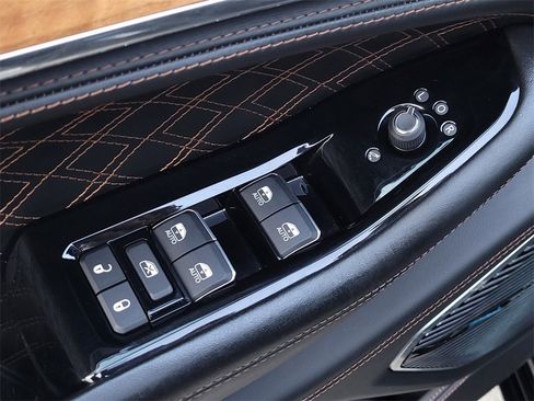 Used 2022 Jeep Grand Cherokee Summit image 11