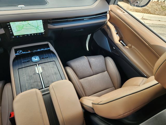 New 2027 Lincoln Navigator Black Label AWD/4WD image 12
