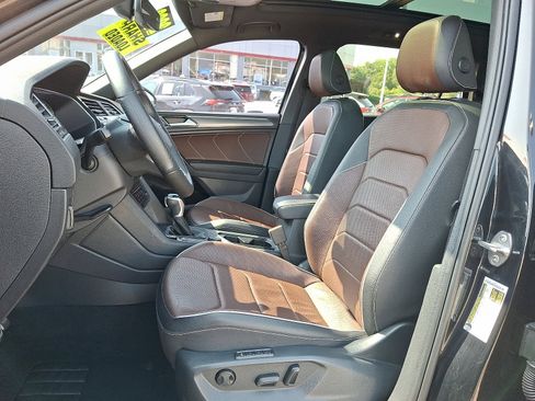 Used 2022 Volkswagen Tiguan SEL R-Line image 14