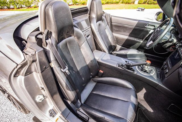 Used 2008 MAZDA MX-5 Miata Grand Touring w/ Premium Pkg RWD image 37