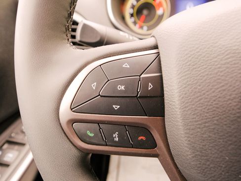 Used 2022 Jeep Cherokee Latitude Lux w/ Sun & Sound Group image 36