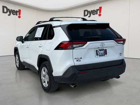 Used 2019 Toyota RAV4 XLE w/ Convenience Package AWD/4WD image 4
