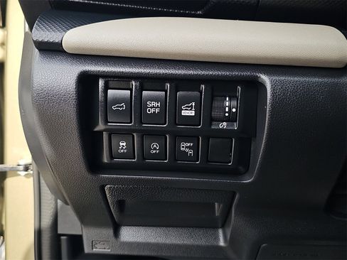 Used 2022 Subaru Forester Limited image 27