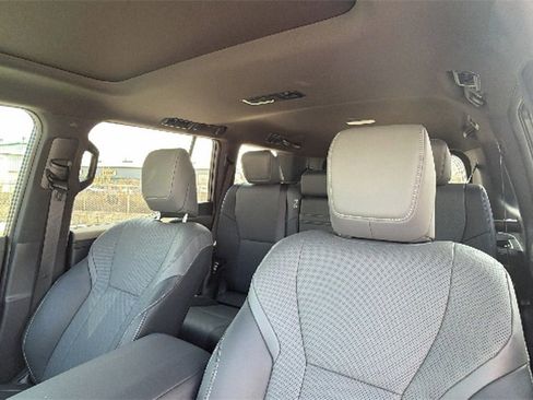 Used 2026 Lexus GX 550 w/ Cold Area Package image 21