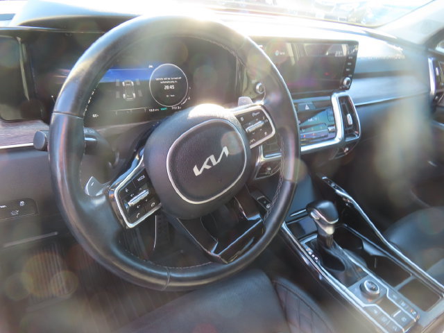 Used 2022 Kia Sorento SX Prestige AWD/4WD image 16