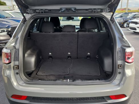 Used 2023 Jeep Compass Sport image 10