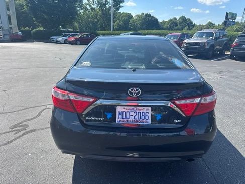 Used 2015 Toyota Camry SE FWD image 5