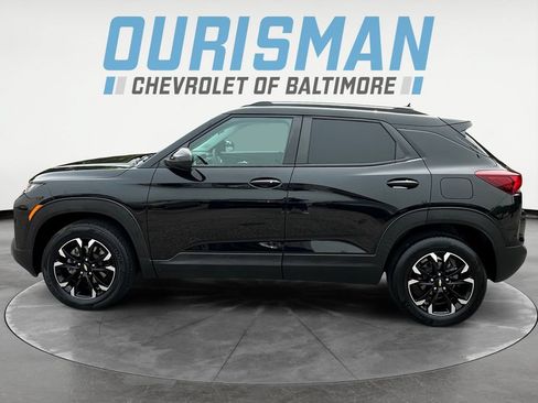 Used 2023 Chevrolet TrailBlazer LT AWD/4WD image 3
