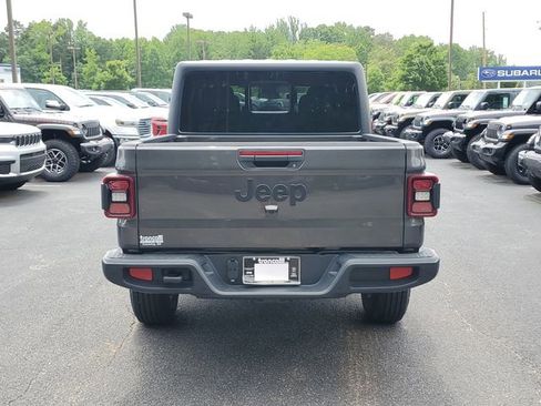 New 2025 Jeep Gladiator Sport image 5