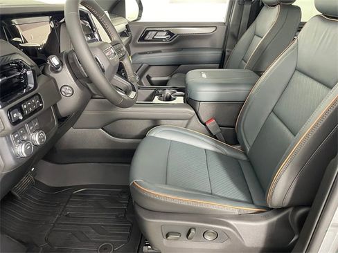 New 2026 GMC Yukon XL AT4 w/ AT4 Premium Package image 2