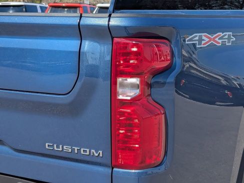 Certified 2025 Chevrolet Silverado 2500 Custom w/ Custom Value Package image 7