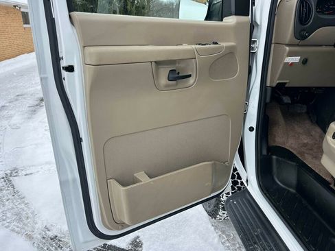 Used 2008 Ford E-350 and Econoline 350 Extended Super Duty image 40
