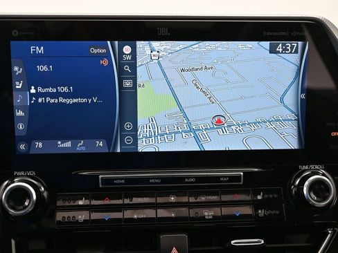 Used 2022 Toyota Highlander Platinum image 25