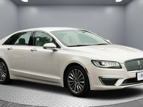 Used 2020 Lincoln MKZ AWD w/ Convenience Package image 4