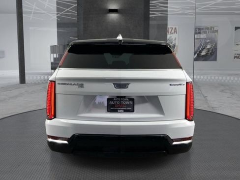 Used 2025 Cadillac Escalade IQ Luxury 2 AWD/4WD image 6