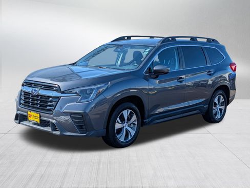 Used 2024 Subaru Ascent Premium w/ Convenience Package image 3