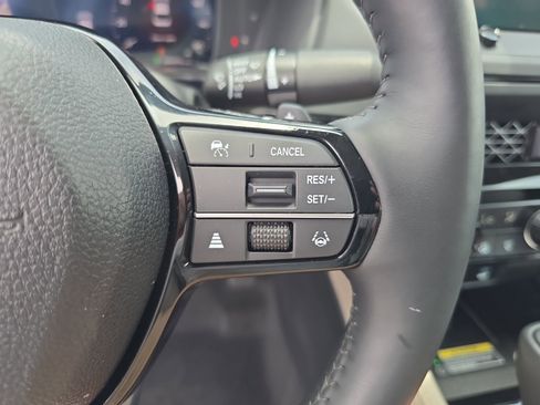 Used 2025 Honda Accord Touring image 23