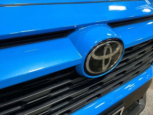 Used 2019 Toyota RAV4 LE image 28