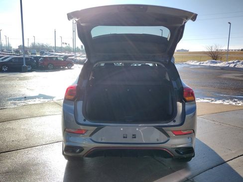 Used 2022 Buick Encore GX Essence w/ Advanced Technology Package image 16