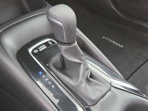 Used 2025 Toyota Corolla SE FWD image 32