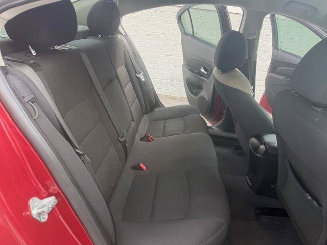 Used 2012 Chevrolet Cruze LT FWD image 12