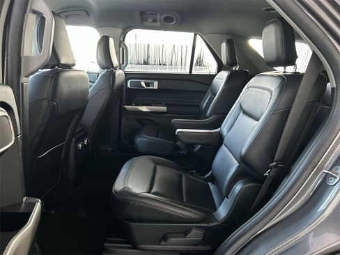 Used 2023 Ford Explorer XLT w/ Equipment Group 202A image 36