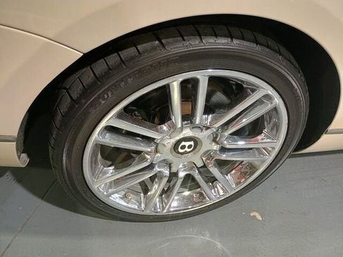 Used 2010 Bentley Flying Spur Flying Spur image 10