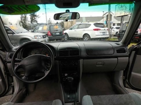 Used 2000 Subaru Forester L image 11
