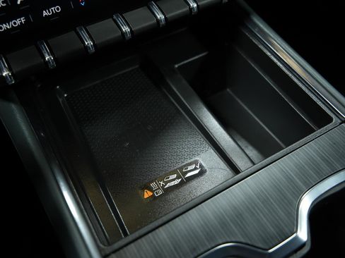 Used 2025 GMC Acadia AT4 image 45