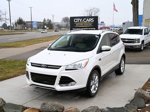 Used 2016 Ford Escape Titanium image 1