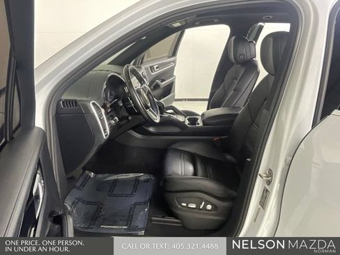Used 2019 Porsche Cayenne AWD/4WD image 13