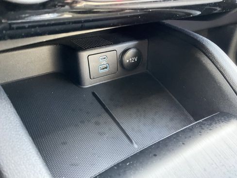 Used 2022 Ford Escape SE w/ Cold Weather Package image 10