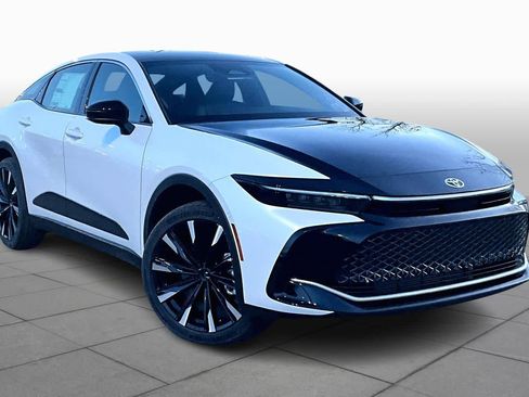 New 2026 Toyota Crown Platinum image 2