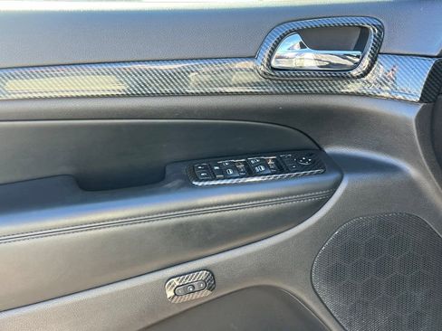 Used 2021 Jeep Grand Cherokee Limited image 15