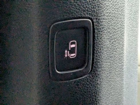 Certified 2025 Kia Carnival SX Prestige FWD image 25