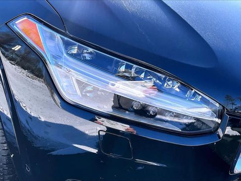 Certified 2024 Volvo XC90 B6 Ultimate w/ Protection Package Premier image 25