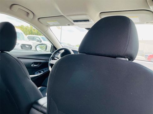 Used 2024 Nissan Sentra SV FWD image 24