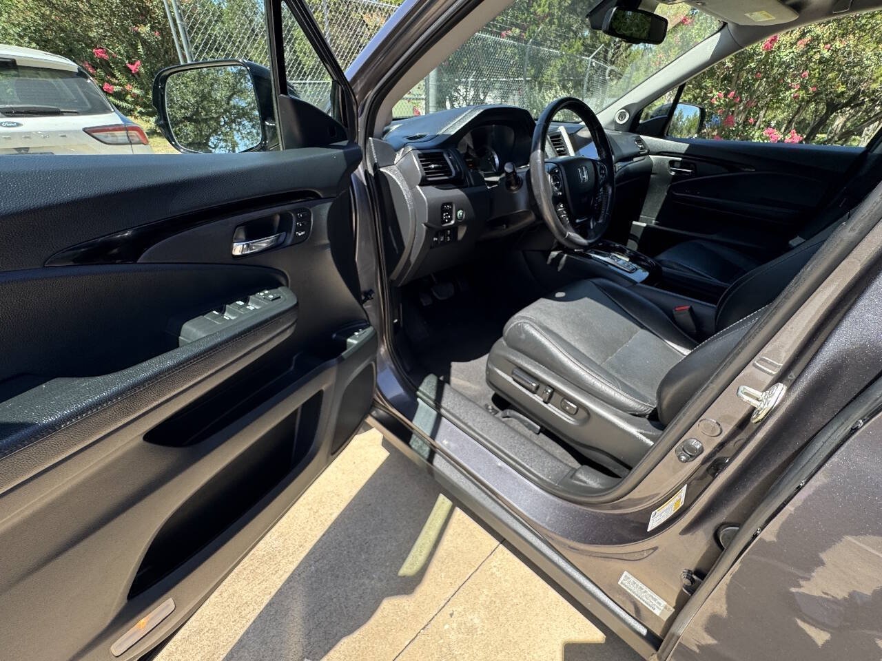 Used 2018 Honda Pilot Elite image 18