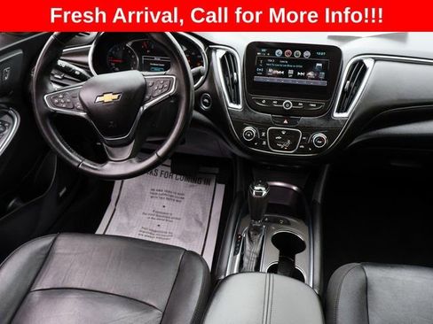 Certified 2018 Chevrolet Malibu LT w/ Leather Package FWD image 11