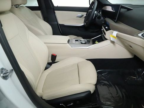 Certified 2025 BMW 330i xDrive Sedan w/ Premium Package image 34